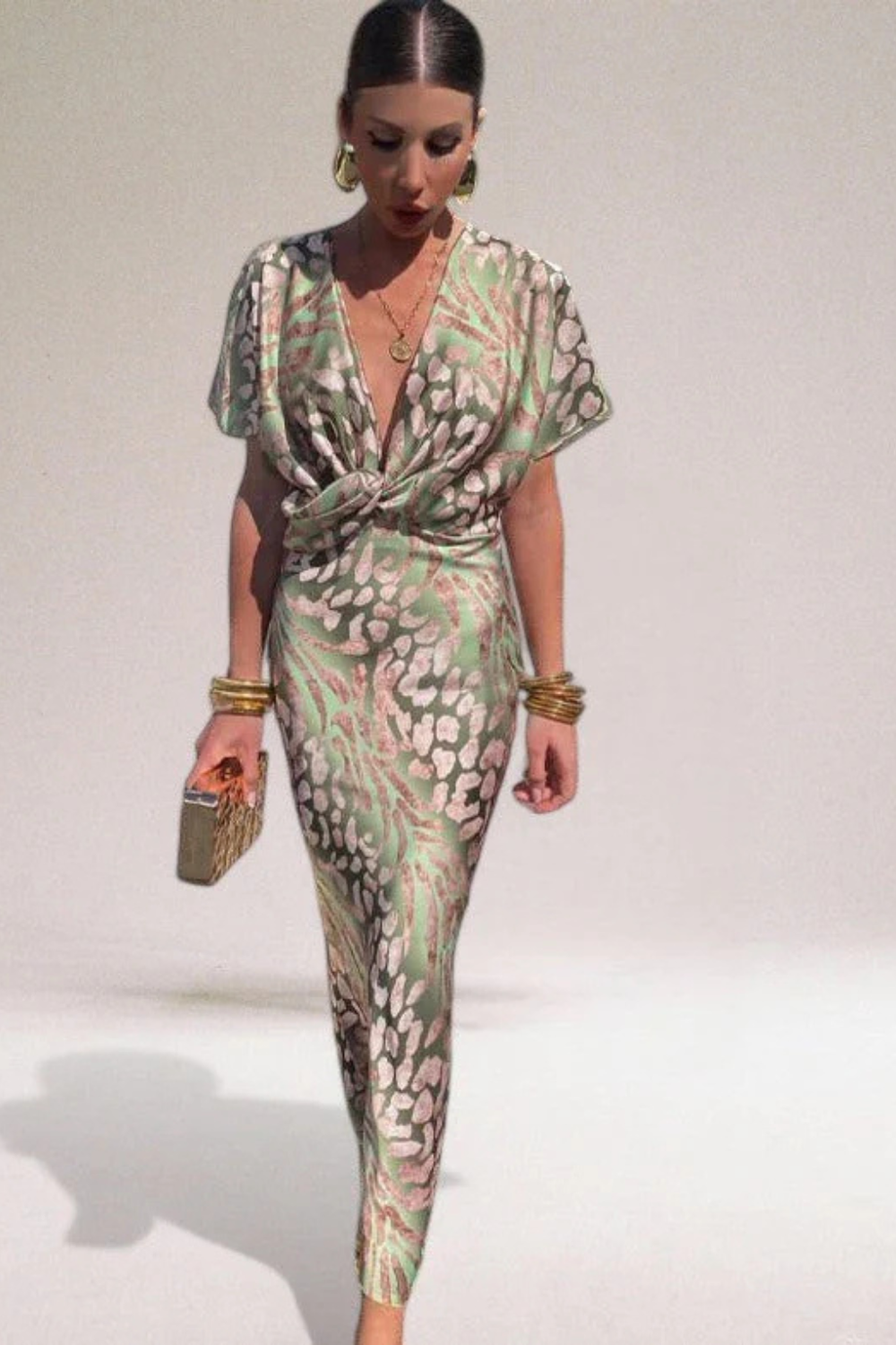 Women Twisted V-Neck Summer Maxi Dress – Modern Everyday Look – Light Green – S